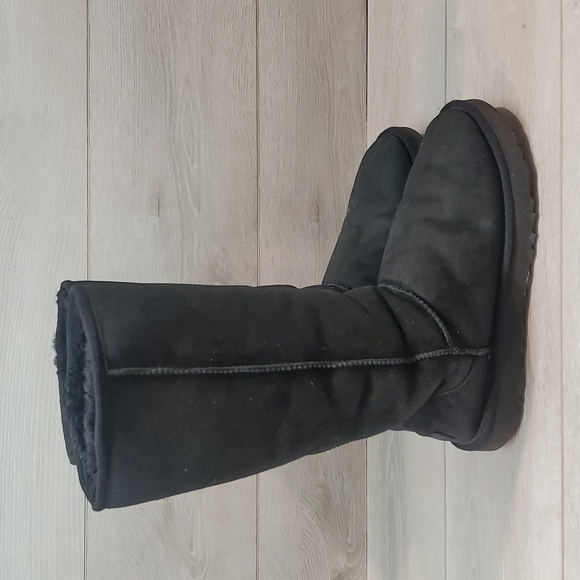 Sold Ugg Australia Women Classic Tall II Leather Sheepskin Boots shoes sz 10 - Picture 3 of 14